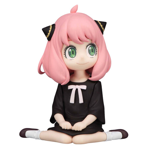 Noodle Stopper Figure Anya Forger Sitting on the Floor (Smile Version)
