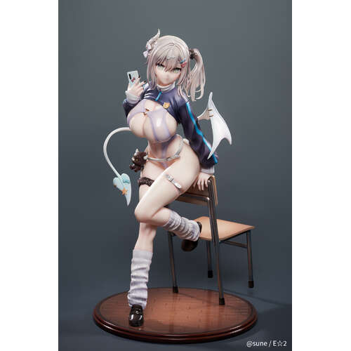 -PRE ORDER- Silent Gal Succubus Shinomiya Yuki Illustrated by sune