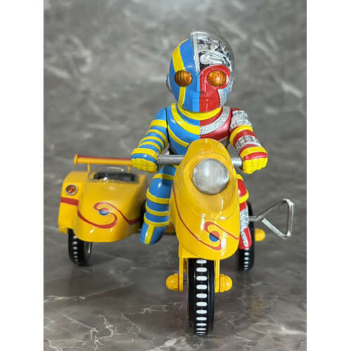 -PRE ORDER- EX Tricycle Android Kikaider B Type