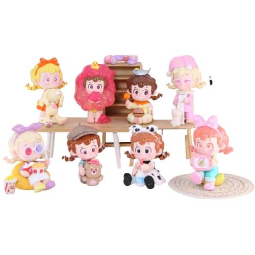 -PRE ORDER- Weekend Mini-Theater Piny (Set of 8 Figures)
