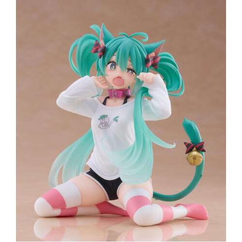 -PRE ORDER- Hatsune Miku Desktop Cute Figure Cat Ear T Shirt Version [Re-release]
